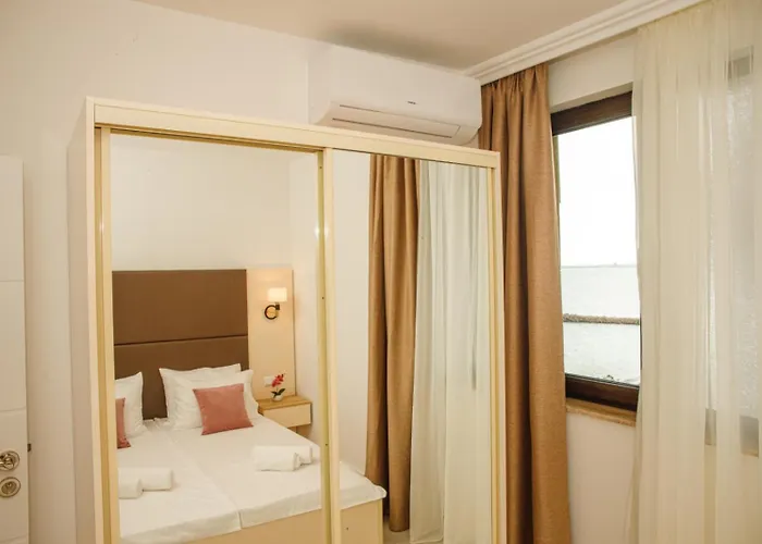 Апартамент Onyx Private Свети Влас